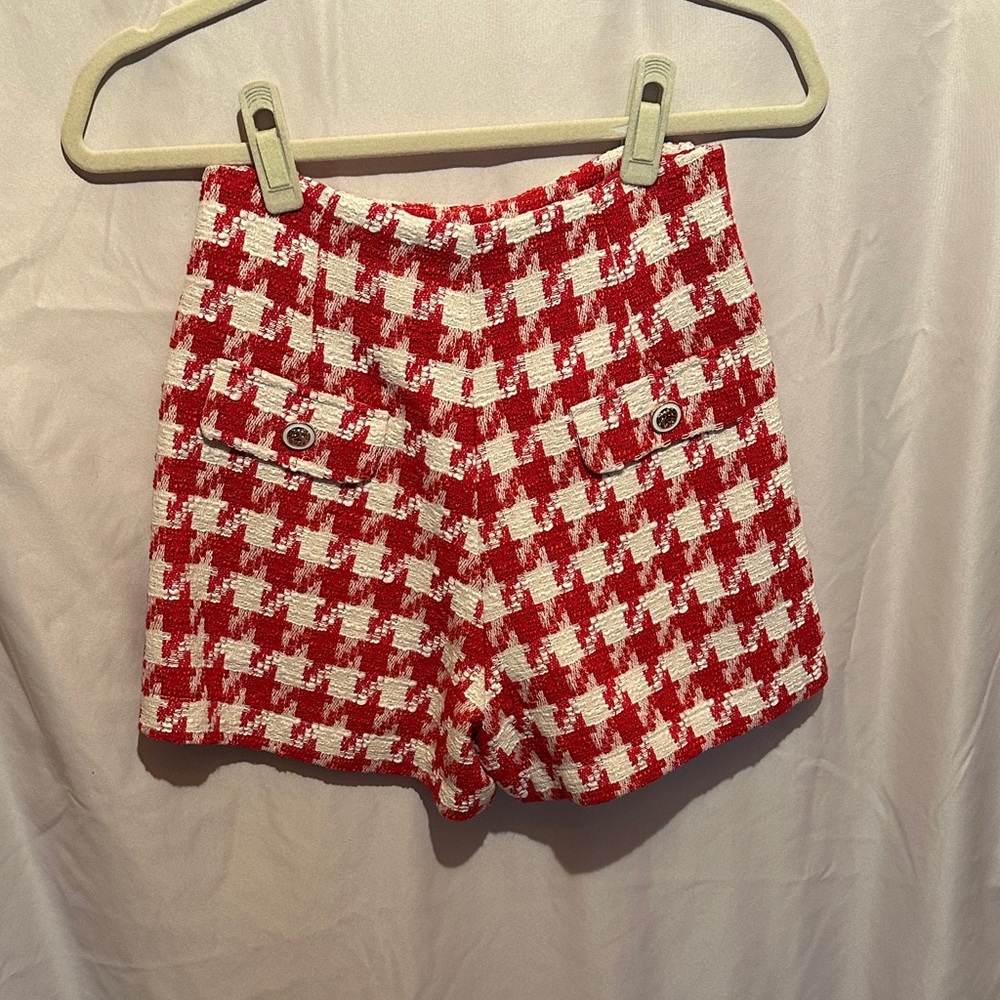 Stylish Red and White Houndstooth Women Shorts